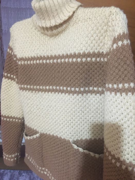 Свитер зимний женский