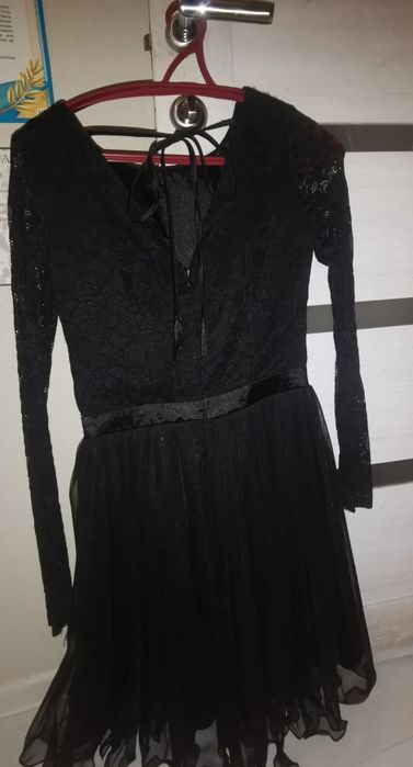 Продам нарядное платье на девочку 11-12 лет