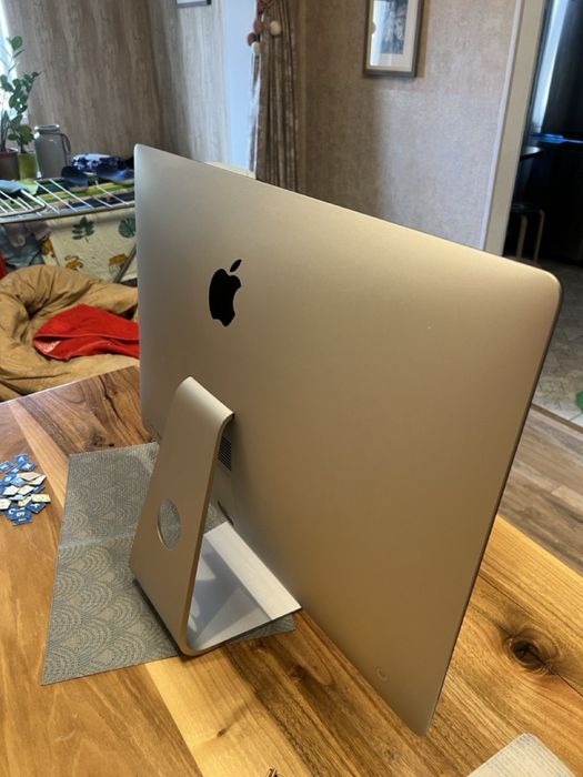 Продаётся Apple iMac 27-inch (Late 2012) в хорошем рабочем состоянии.
