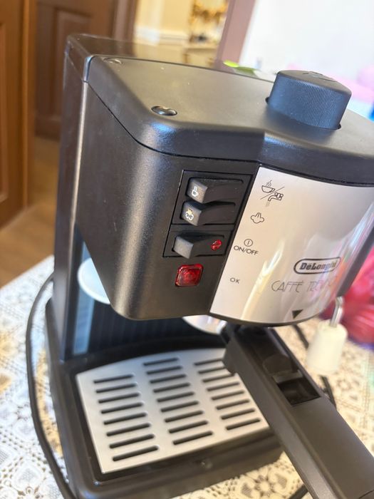 Кофеварка рожковая DeLonghi