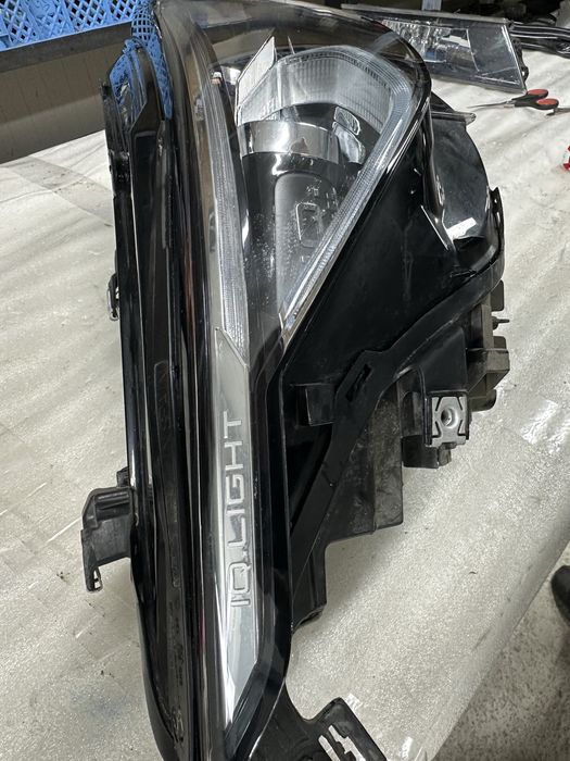 Far dreapta full led vw golf 8.