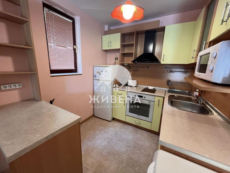Дава се под наем Двустаен апартамент в Варна, Бриз - 75 кв.м за 613 € - Снимка #2