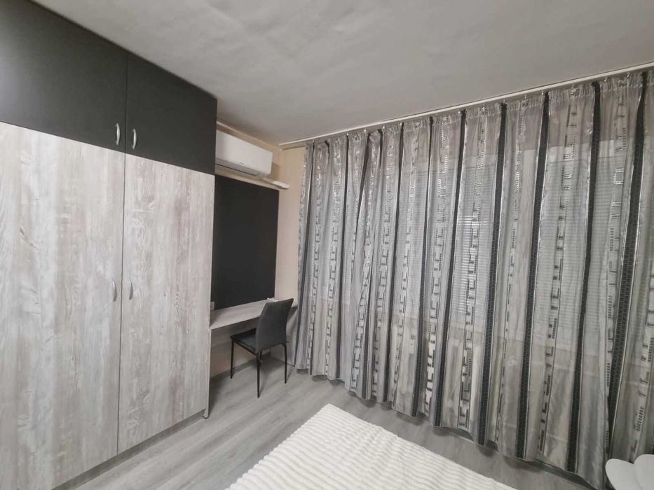 Едностаен обазведен апартамент в Младост 3 . До две метроспирки