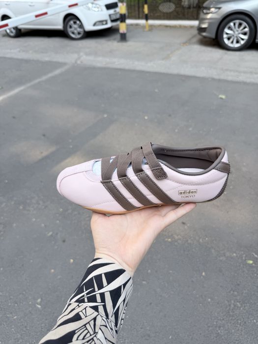 Adidas женские кроссовки