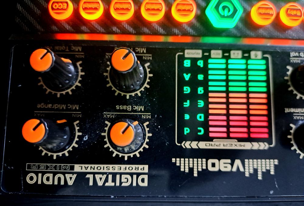 Mixer cu efecte speciale,DIGITAL AUDIO V 90 ,NOU  !