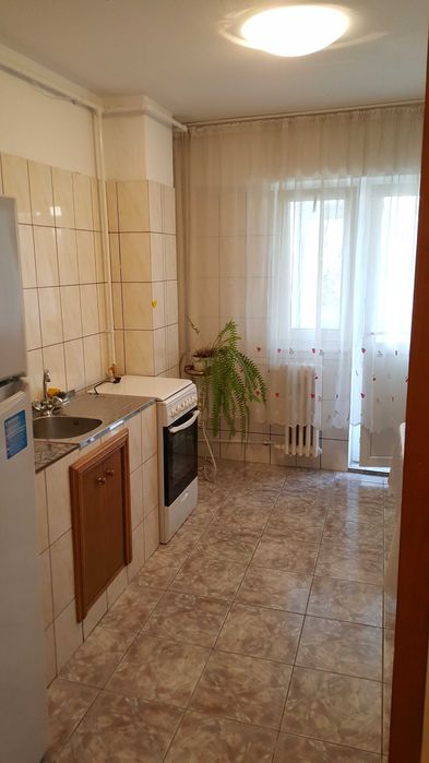 Proprietar închiriez apartament 2 camere central