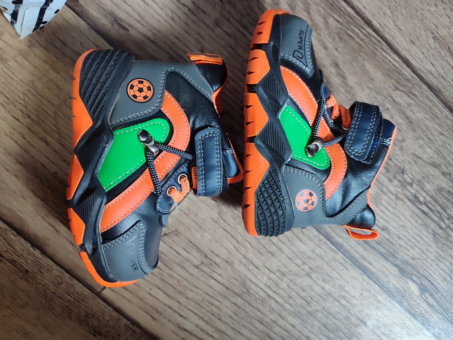 Продам ботик на мальчи 1000