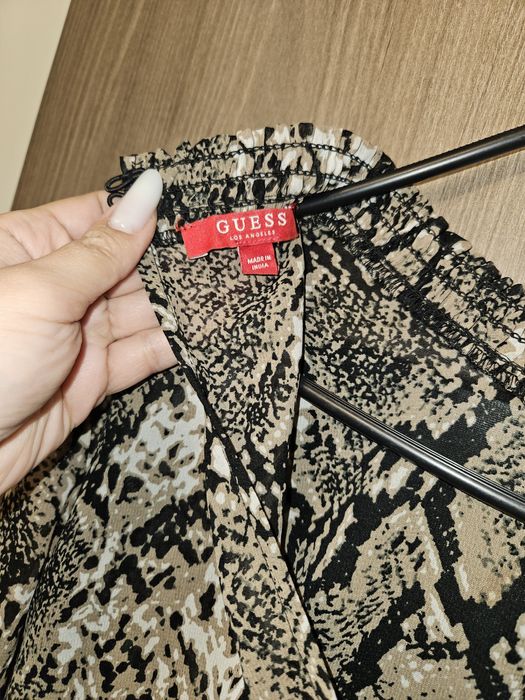 Bluza dama Guess din voal,masura xs/s , impecabila