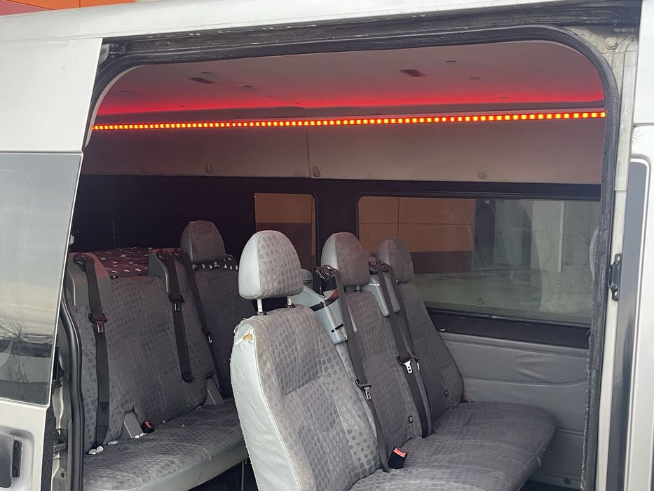 Ford Transit  8+1 locuri