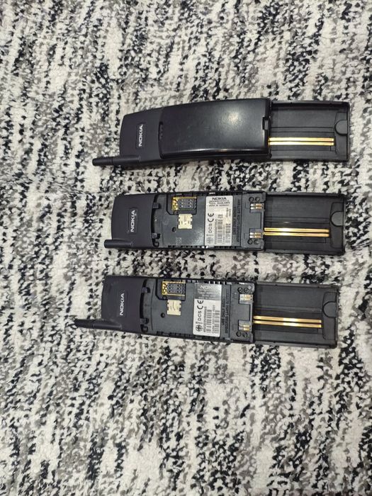 Nokia 8110 ( банан из фильма матрица )