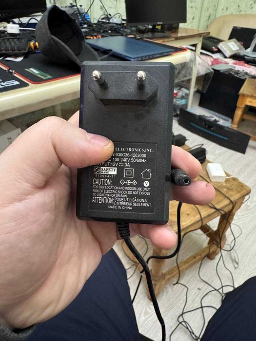 блоки питания для мониторов от разных брэндов