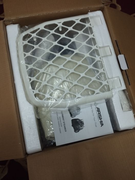 Паравой утюг ARSHIA.           ARSHIA bug'li dazli