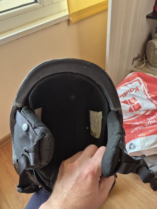 Продавам Ски каски