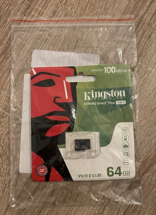Card memorie kingston 64 GB