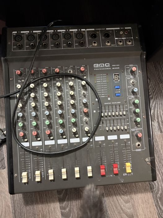 микшерныий пульт с маркировкой PMX-602