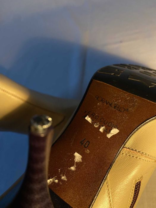 Ghete Fiorangelo din piele crem, toc cui, marimea 40, catarama dubla