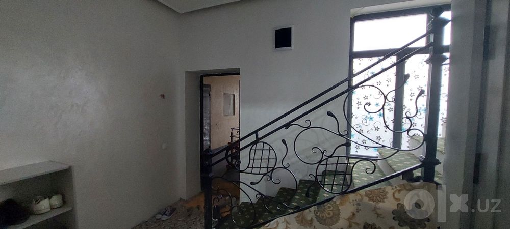 4/2-3/3. Квартира -дуплекс, 102 м². Дом кирпич. Сергели, мах. Согдиана