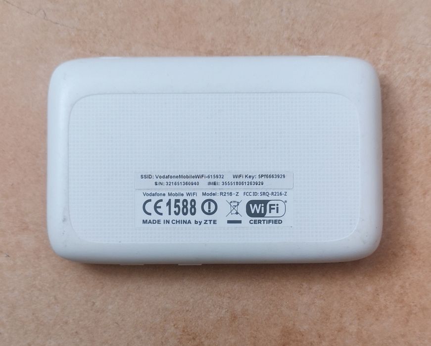 Router modem wifi mobil 4G cu cartela sim ZTE R216z