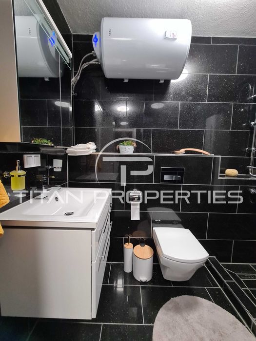 Продава се Тристаен апартамент в Пловдив, Христо Смирненски - 113 кв.м за 1677 €/кв.м - Снимка #6