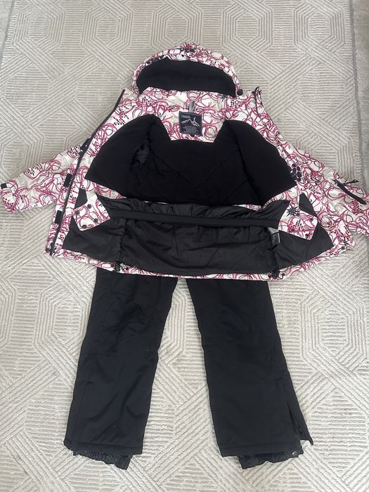 Продается зимний костюм на девочку