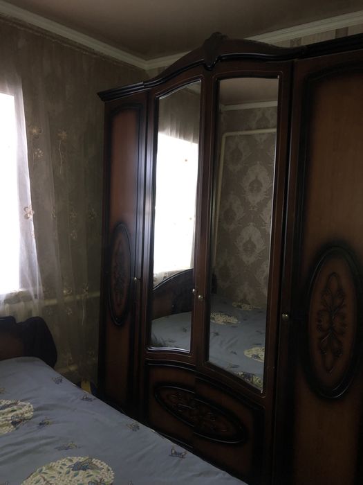 Продаю спальный гарнитур