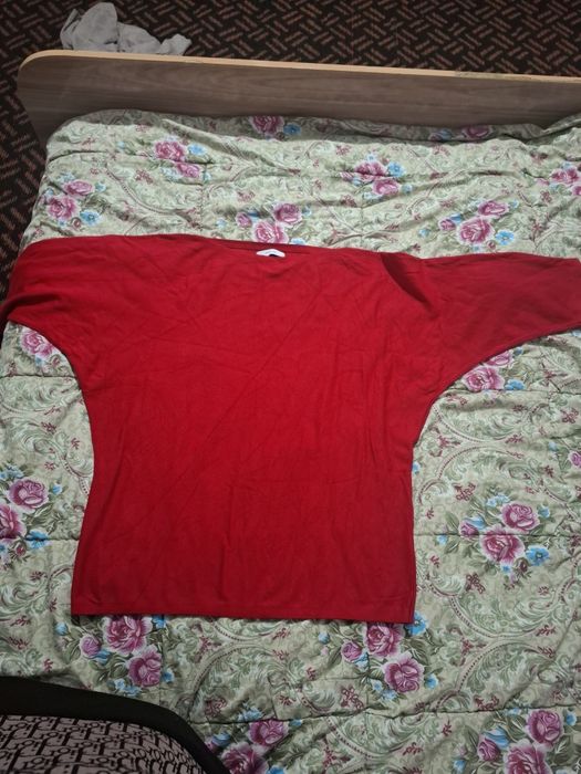 Кофточка сотилади