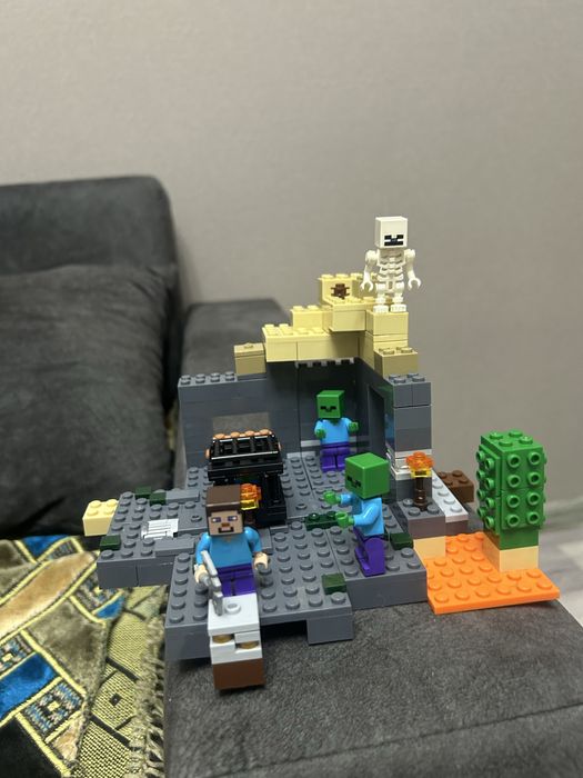 Лего майнкрафт.