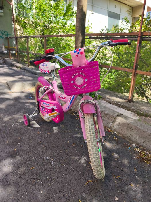 Vând bicicleta Bella ideala pentru copii de 5-8 ani