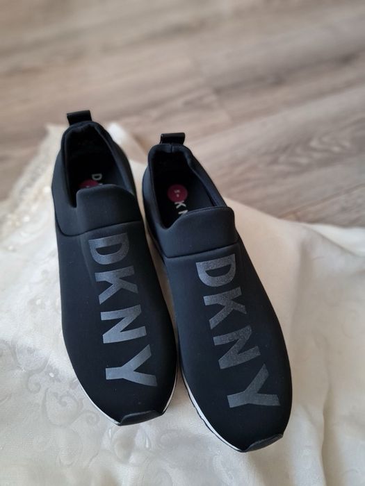 Дамски обувки DKNY