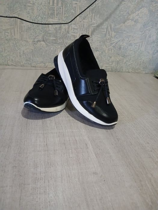 Продаётся детская обувь