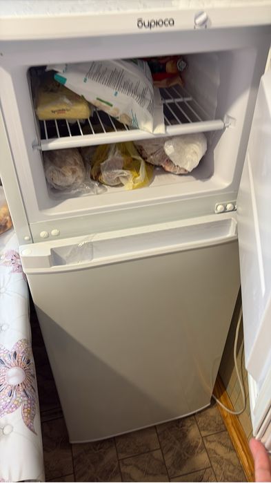 Продам холодильник совсем новый