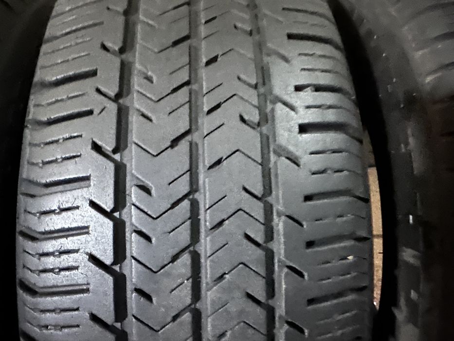 Vand 4 C-uri    Michelin Agilis 150 lei bucata