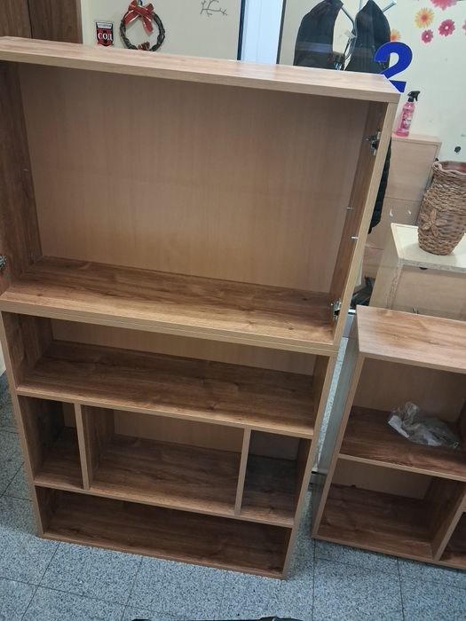 Продавам  част от секция