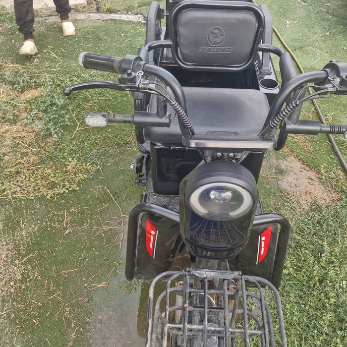 Продам трицикл бу
