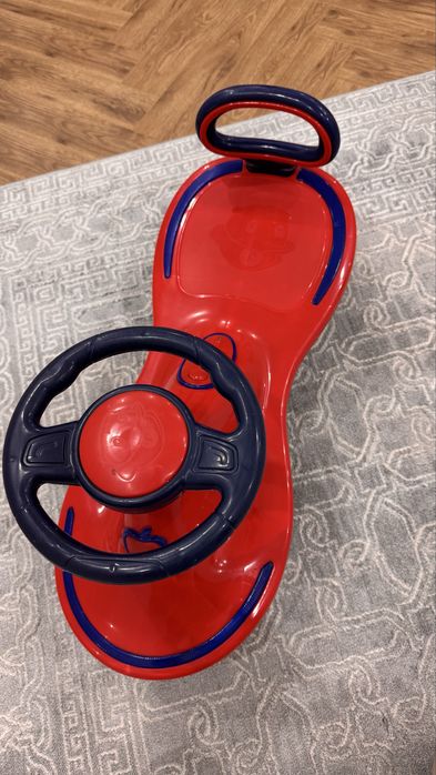 самоуправляемая детская машинка,