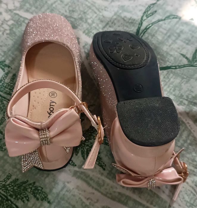 Туфли для девочки 6-7 лет