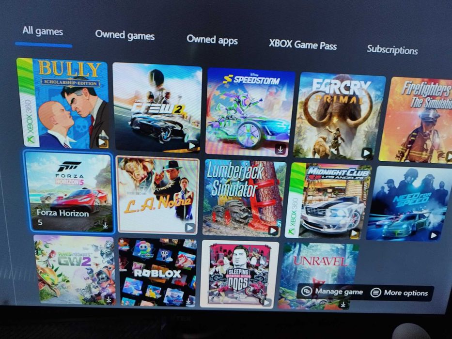 Xbox one 500gb cu jocuri pe cd și digitale incluse