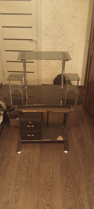 Продам компьютерный столик