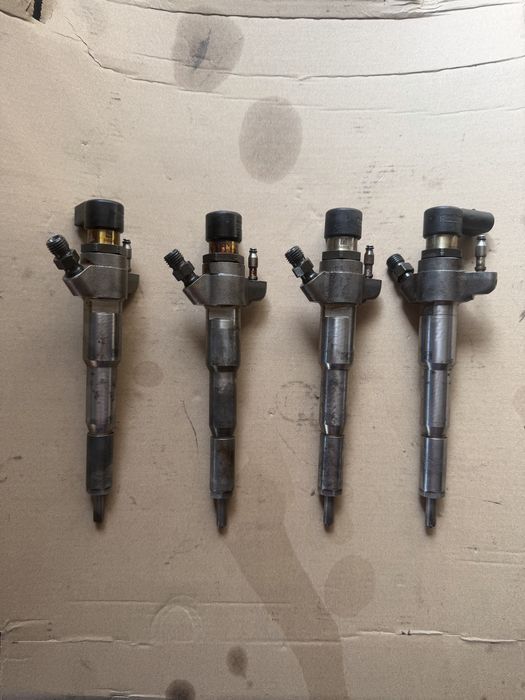166000372R injector injectoare Continental 2.3dci euro5 euro6 Renault master 3 Opel movanoB Nissan NV400
