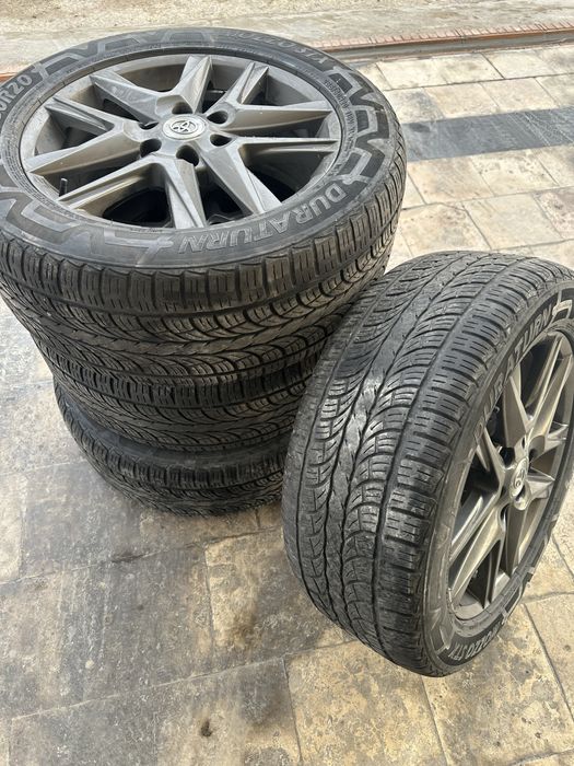 Продаются диски с баллонами от Прадо  в количестве 4 шт