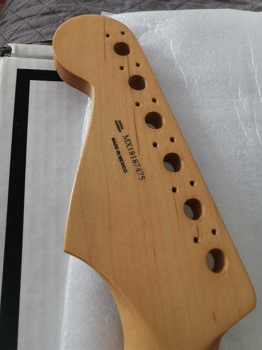 Fender Stratocaster грифове