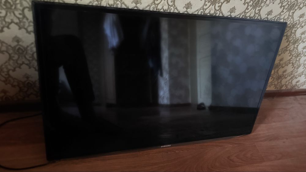 Телевизор  самсунг