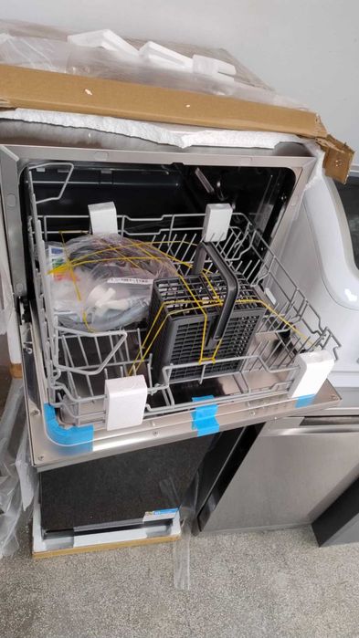 Съдомиялна машина компактна Candy-Кенди 6 комплекта 55 см