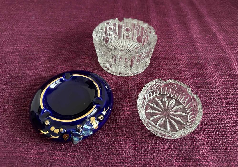 3 Scrumiere cristal/ cobalt