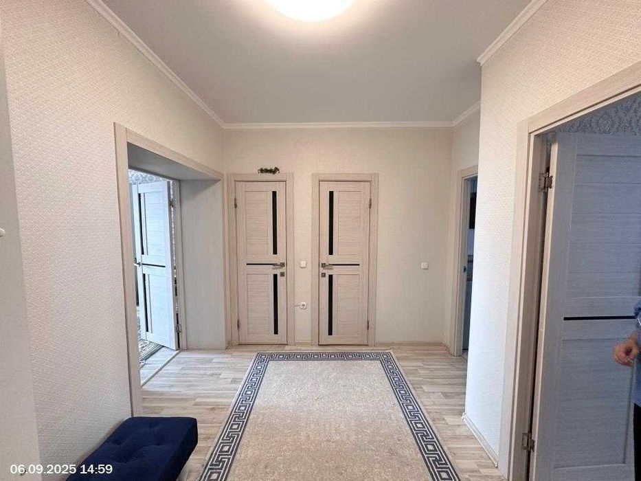 2-комн. квартира, 72.7м², 8-й микрорайон.