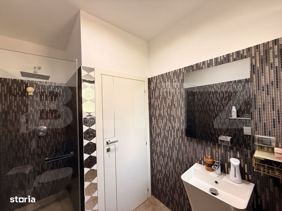 Apartament 4 camere, 112.05 mp, 2 niveluri, curte, loc de parcare, Ult