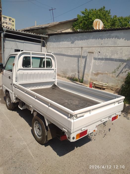 Labo yuk avtomobil oʻzimniki  yangi sotaman.