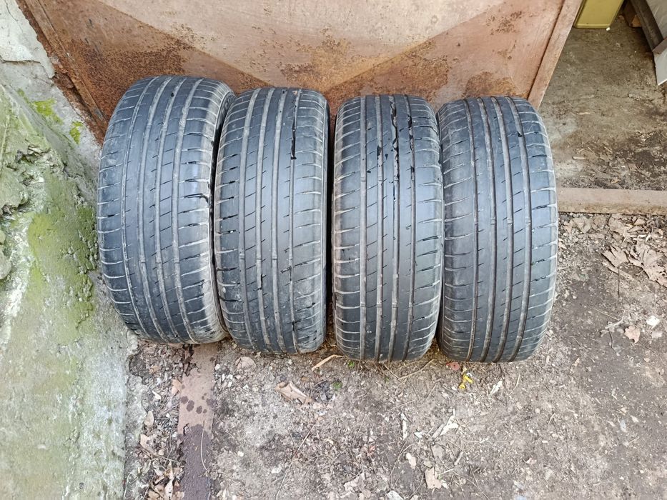 Anvelope de vara 235 40 18 Pirelli Viking si 215 55 17 DOT 2022