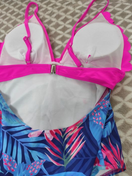 Costum de baie întreg NOU