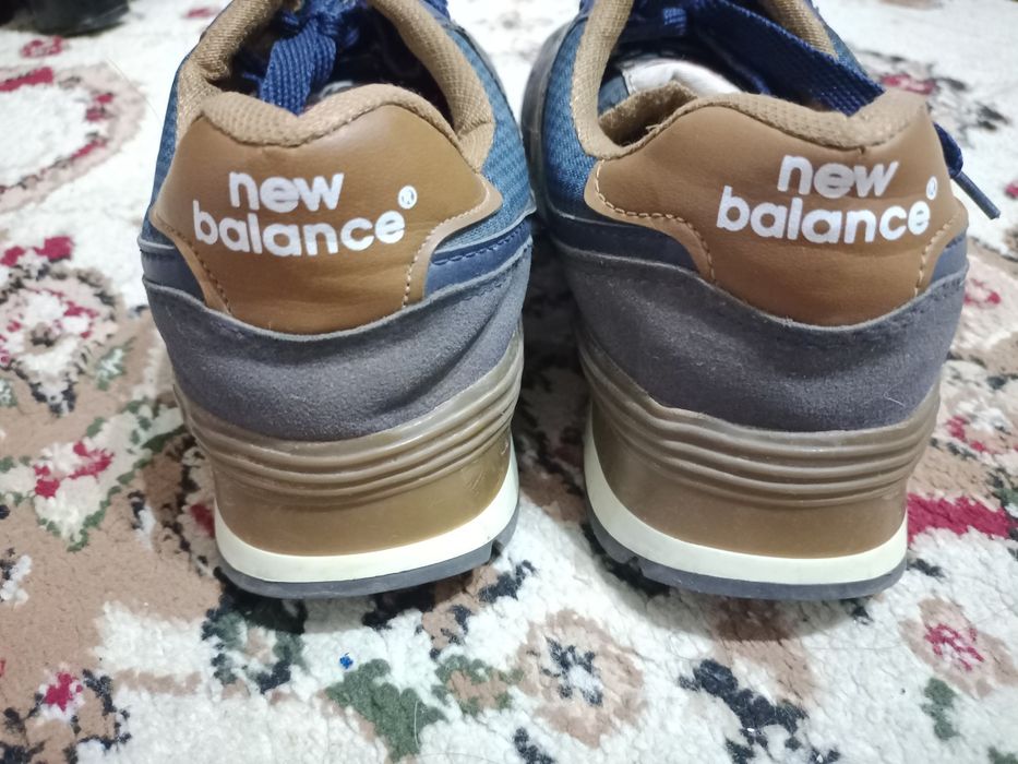 Темно синие кроссовки New Balance